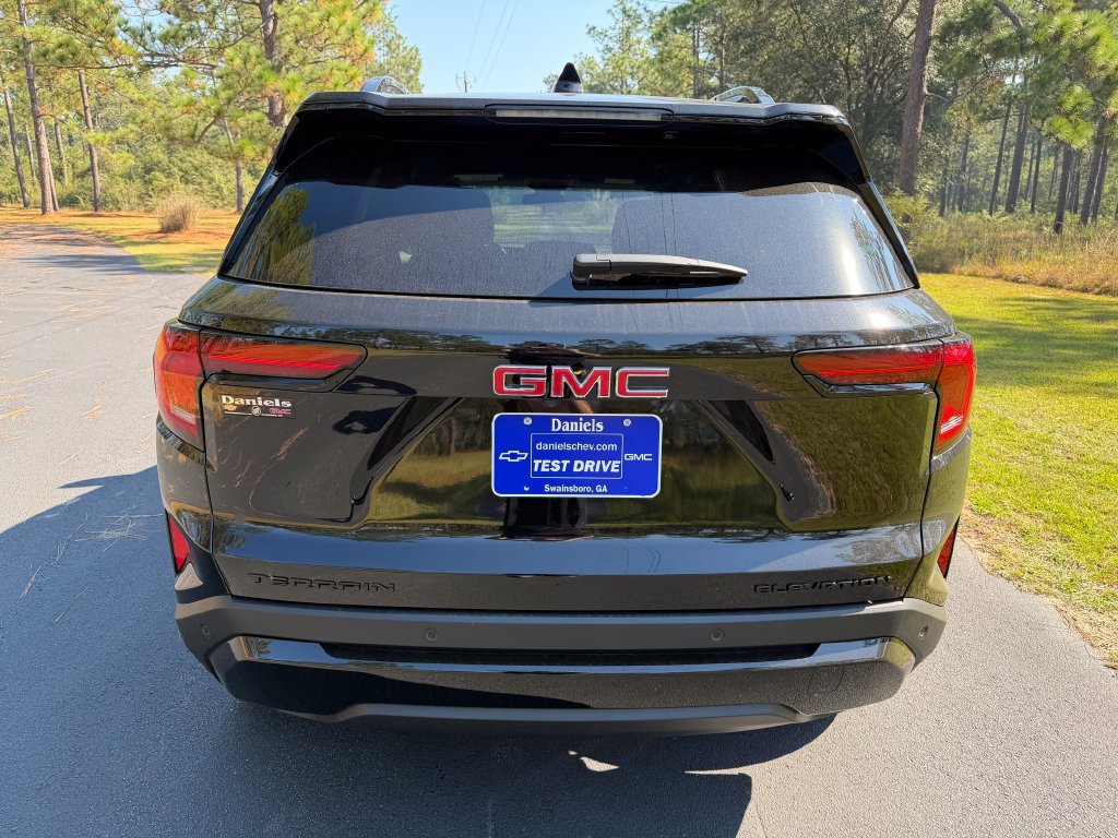 New 2027 GMC Terrain Elevation w/ Elevation Premium Package FWD image 4