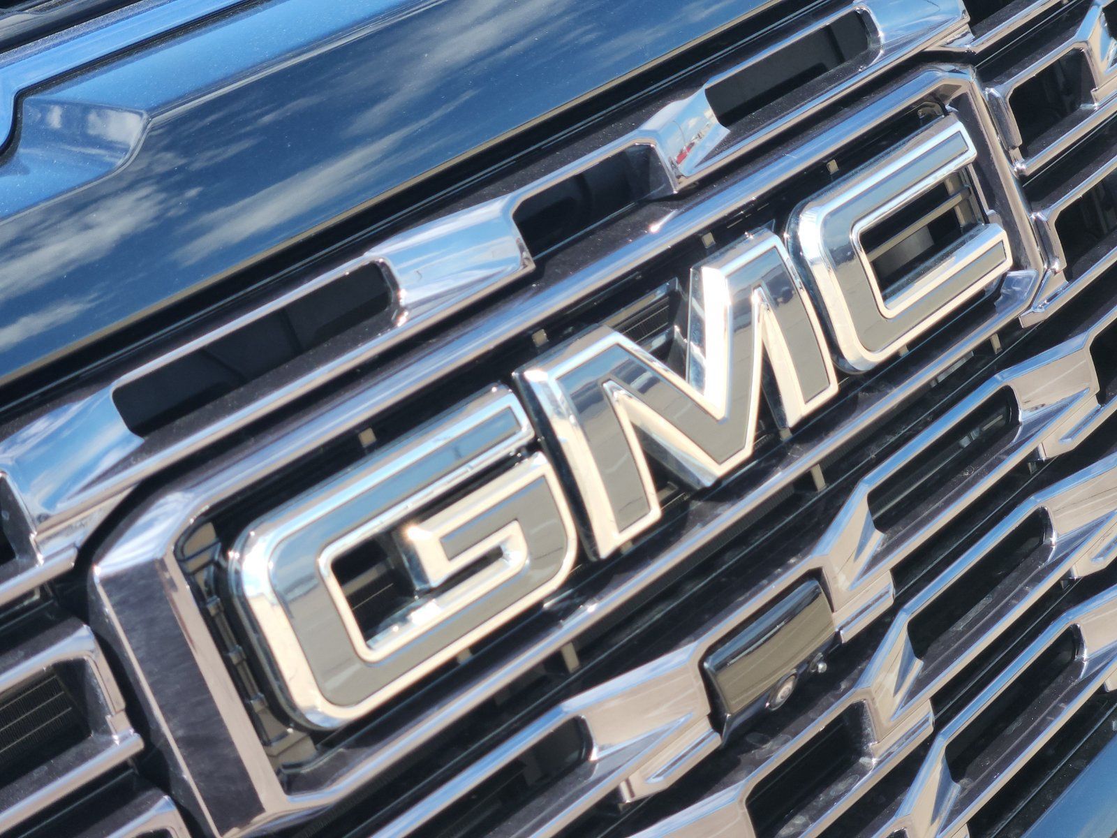 Used 2025 GMC Sierra 2500 Denali Ultimate AWD/4WD image 13