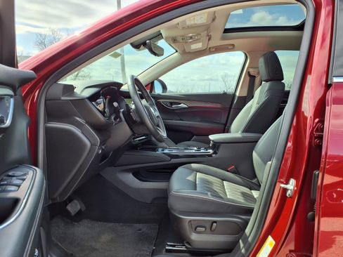 Used 2023 Buick Envision Avenir AWD/4WD image 30