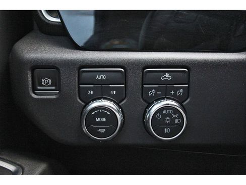 Used 2022 GMC Sierra 1500 Elevation image 23