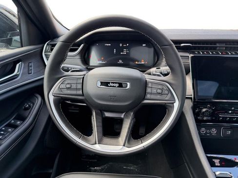 New 2025 Jeep Grand Cherokee Limited w/ MOPAR Finishing Package image 12