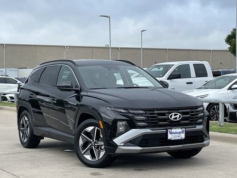 Used 2025 Hyundai Tucson SEL FWD image 2