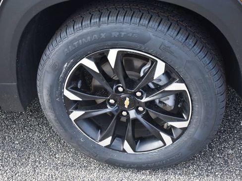 Used 2022 Chevrolet TrailBlazer LT FWD image 11
