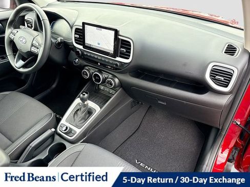 Certified 2025 Hyundai Venue Limited image 35