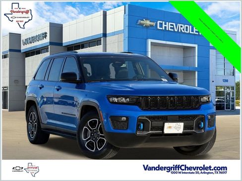 Used 2022 Jeep Grand Cherokee Trailhawk w/ Advanced Protech Group II AWD/4WD image 1