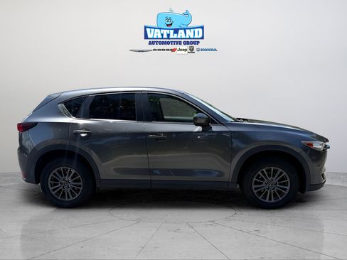Used 2017 MAZDA CX-5 Touring w/ Preferred Equipment Package FWD image 6