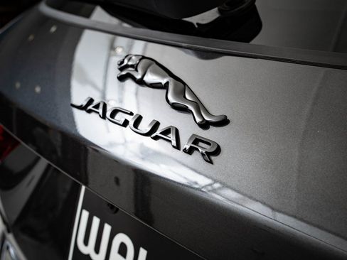 Used 2023 Jaguar F-PACE S image 18