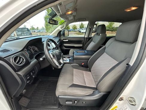 Used 2017 Toyota Tundra SR5 w/ SR5 Upgrade Package AWD/4WD image 13