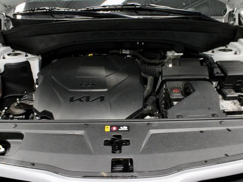 Used 2024 Kia Telluride S AWD/4WD image 18