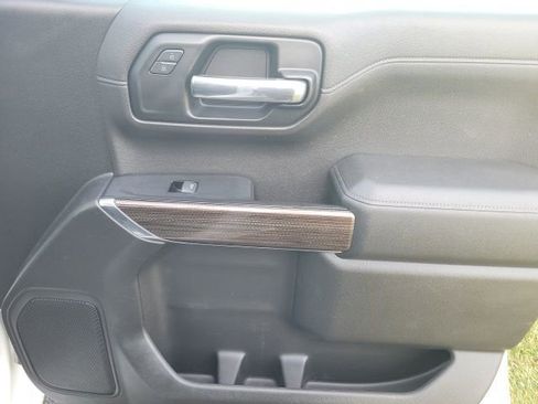 Used 2019 Chevrolet Silverado 1500 LT image 22