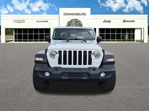 Used 2021 Jeep Gladiator Sport w/ Trailer Tow Package AWD/4WD image 3
