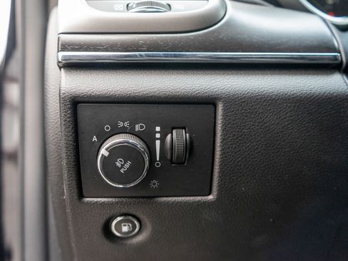 Used 2018 Jeep Grand Cherokee Limited w/ Luxury Group II image 16