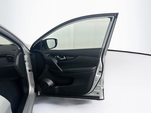 Used 2021 Nissan Rogue Sport SV FWD image 31
