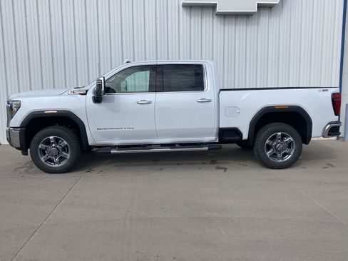 New 2026 GMC Sierra 2500 SLT image 8