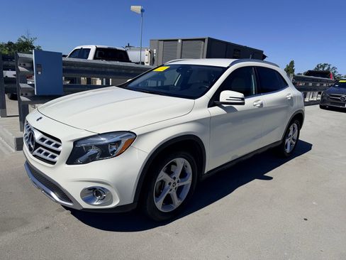 Used 2018 Mercedes-Benz GLA 250 4MATIC image 1