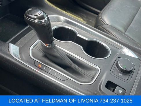 Used 2020 Chevrolet Traverse LT w/ LT Premium Package FWD image 15
