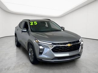 Used 2025 Chevrolet Trax LT FWD video 1