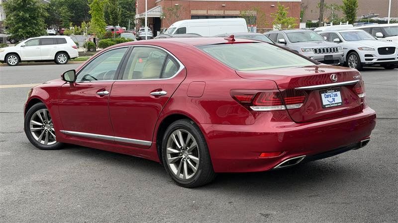 Used 2013 Lexus LS 460 AWD w/ Comfort Pkg image 4