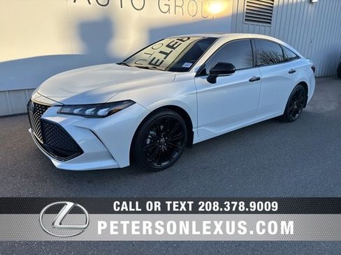 Used 2022 Toyota Avalon XSE image 7