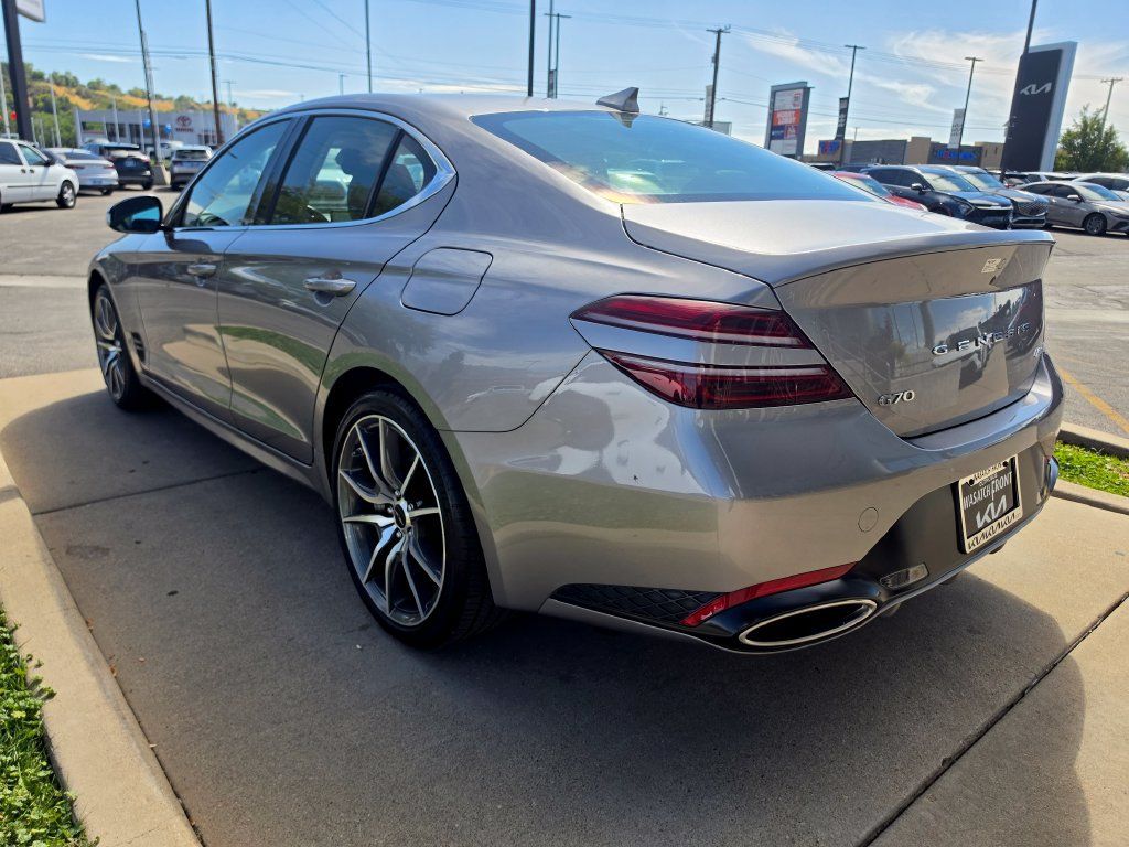 Used 2025 Genesis G70 2.5T AWD/4WD image 7