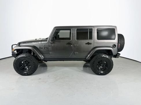 Used 2017 Jeep Wrangler Unlimited Rubicon w/ Connectivity Group AWD/4WD image 6