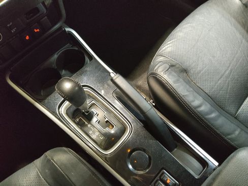 Used 2018 Mitsubishi Outlander SEL image 26