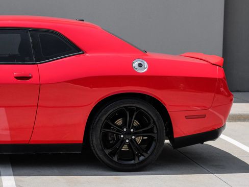 Used 2021 Dodge Challenger R/T RWD image 18