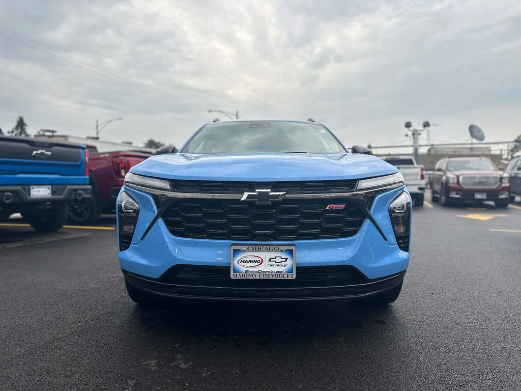 Used 2024 Chevrolet Trax RS w/ Sunroof Package FWD image 9