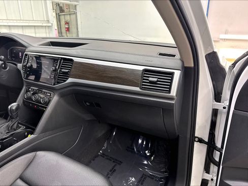 Used 2023 Volkswagen Atlas SE w/ Panoramic Sunroof Package FWD image 29