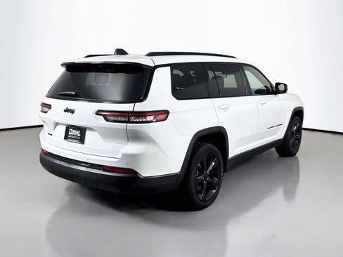 Used 2023 Jeep Grand Cherokee L Laredo AWD/4WD image 13