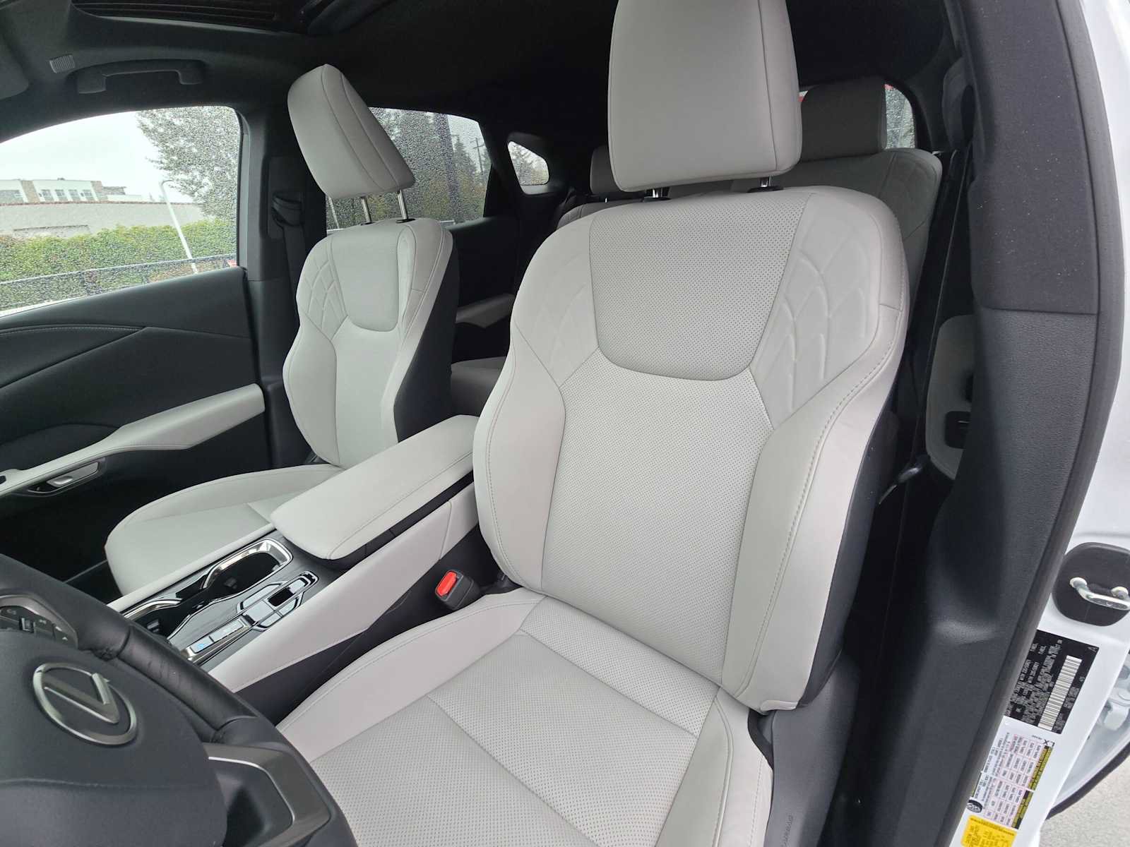 Used 2025 Lexus RX 350h w/ Convenience Package AWD/4WD image 22