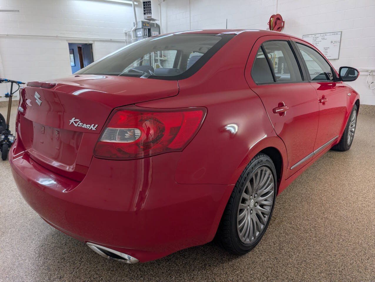 Used 2010 Suzuki Kizashi GTS FWD image 4