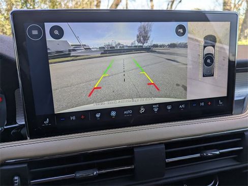 Used 2023 Lincoln Corsair Reserve w/ Equipment Group 201A image 17