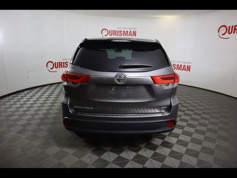 Used 2019 Toyota Highlander LE AWD/4WD image 7