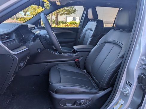 New 2026 Jeep Grand Cherokee Limited Reserve image 4