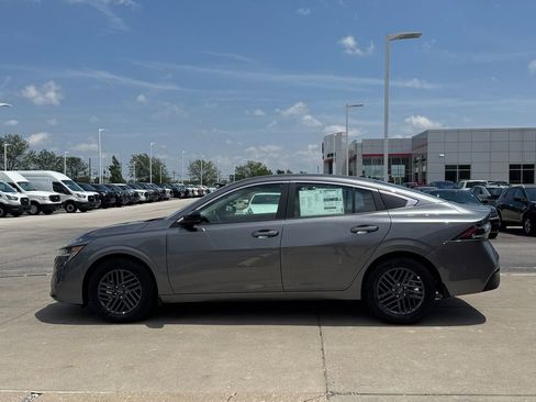 New 2026 Nissan Sentra SV w/ SV Convenience Package FWD image 4