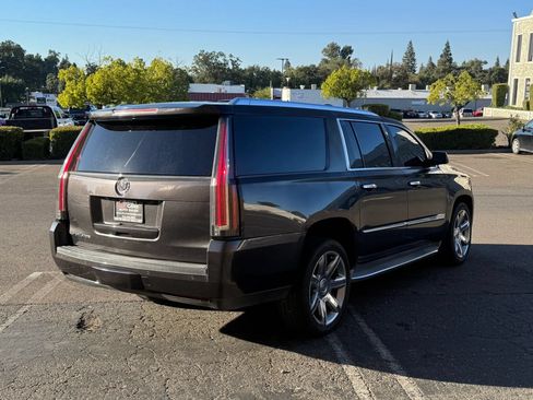 Used 2015 Cadillac Escalade ESV Premium AWD/4WD image 4