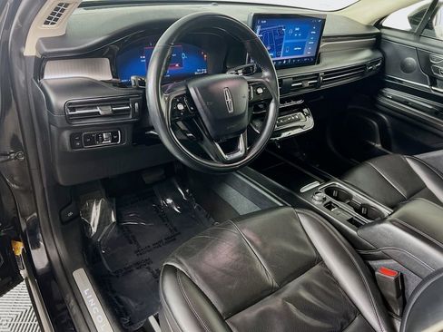 Used 2023 Lincoln Corsair Grand Touring image 9