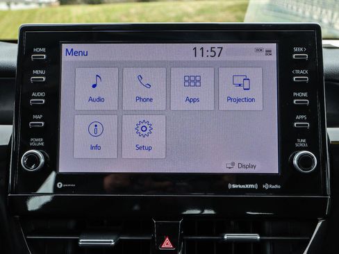Used 2023 Toyota Camry SE FWD image 7
