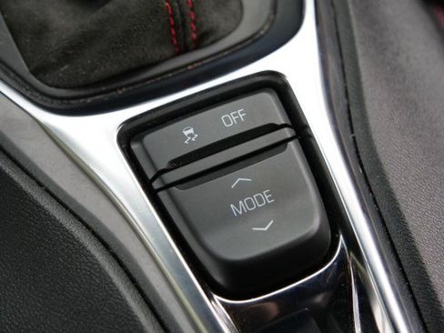 Used 2022 Chevrolet Camaro ZL1 RWD image 9