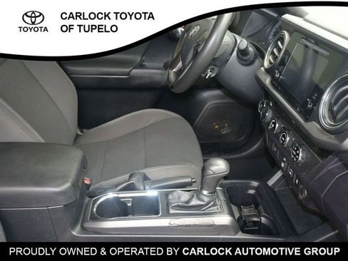 Used 2018 Toyota Tacoma TRD Off-Road AWD/4WD image 39