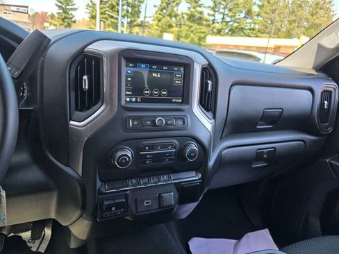 Used 2019 Chevrolet Silverado 1500 Custom Trail Boss w/ Custom Convenience Package AWD/4WD image 19