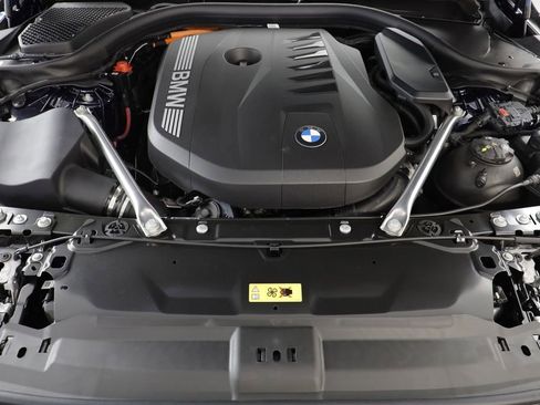 New 2026 BMW 550e xDrive w/ Executive Package image 24