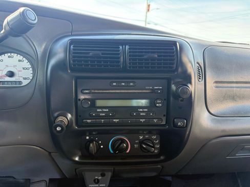 Used 2004 Ford Ranger 2WD Regular Cab image 13