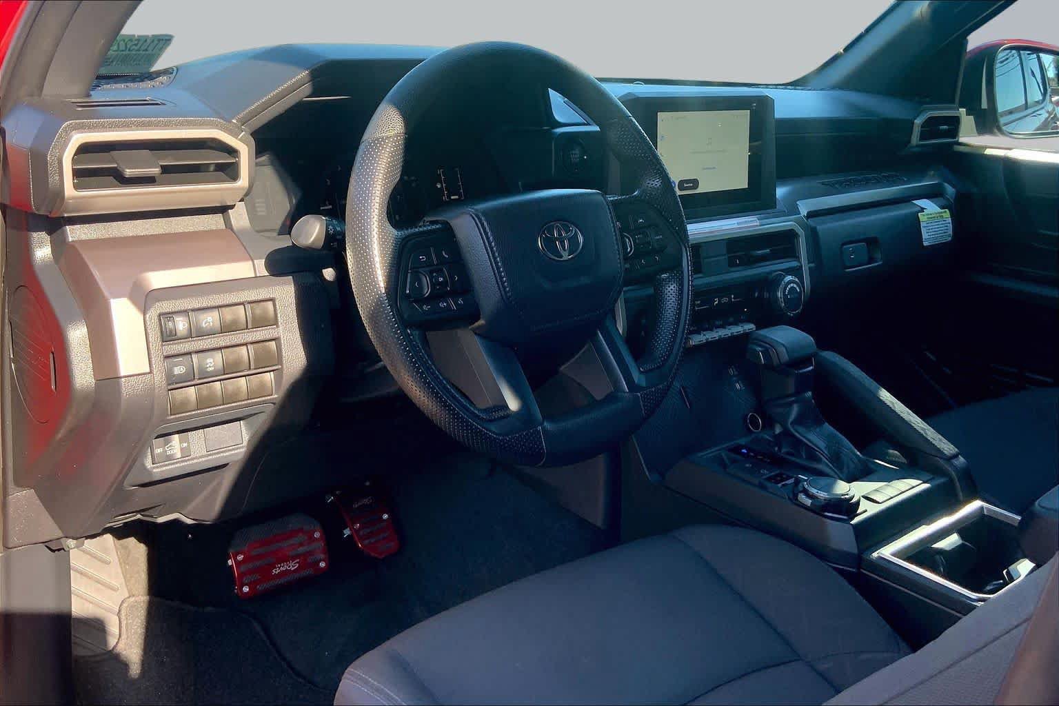 Used 2026 Toyota Tacoma SR5 AWD/4WD image 17
