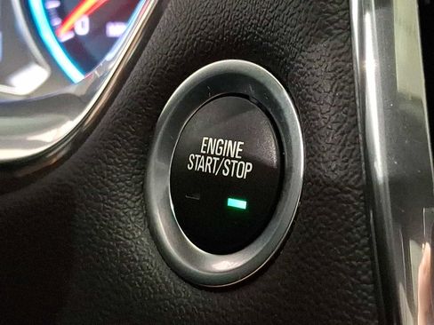 Used 2023 Chevrolet Traverse RS image 29