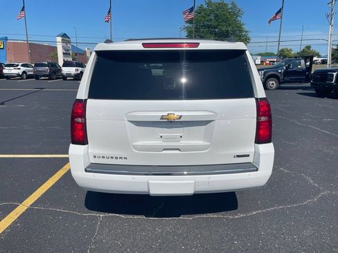 Used 2018 Chevrolet Suburban Premier AWD/4WD image 6