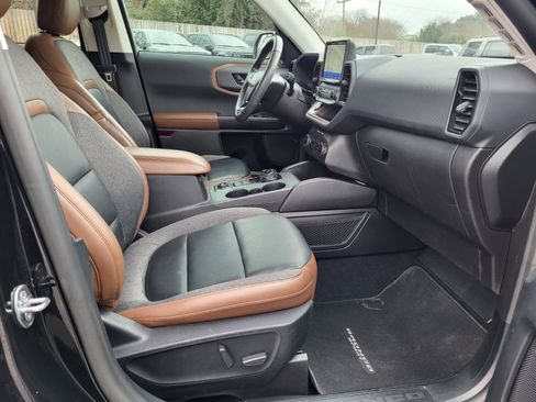 Certified 2023 Ford Bronco Sport Outer Banks w/ Tech Package image 13