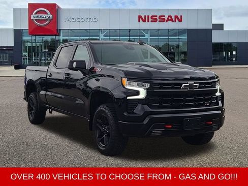 Used 2022 Chevrolet Silverado 1500 LT Trail Boss w/ LT Trail Boss Premium Package AWD/4WD image 1