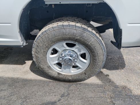 Used 2020 RAM 3500 Tradesman w/ Chrome Appearance Group image 12